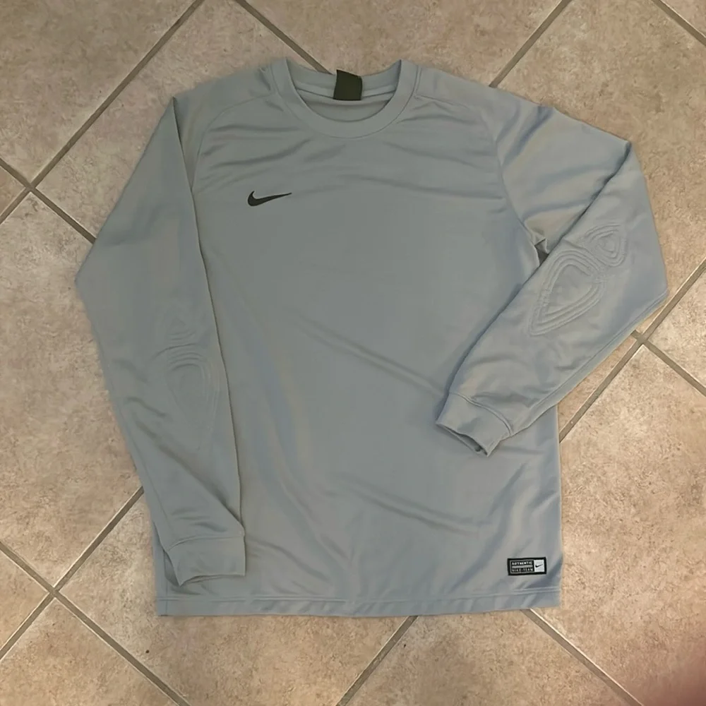 ⚽️Nike⚽️ Boys Keeper Jersey - Picture 1 of 5
